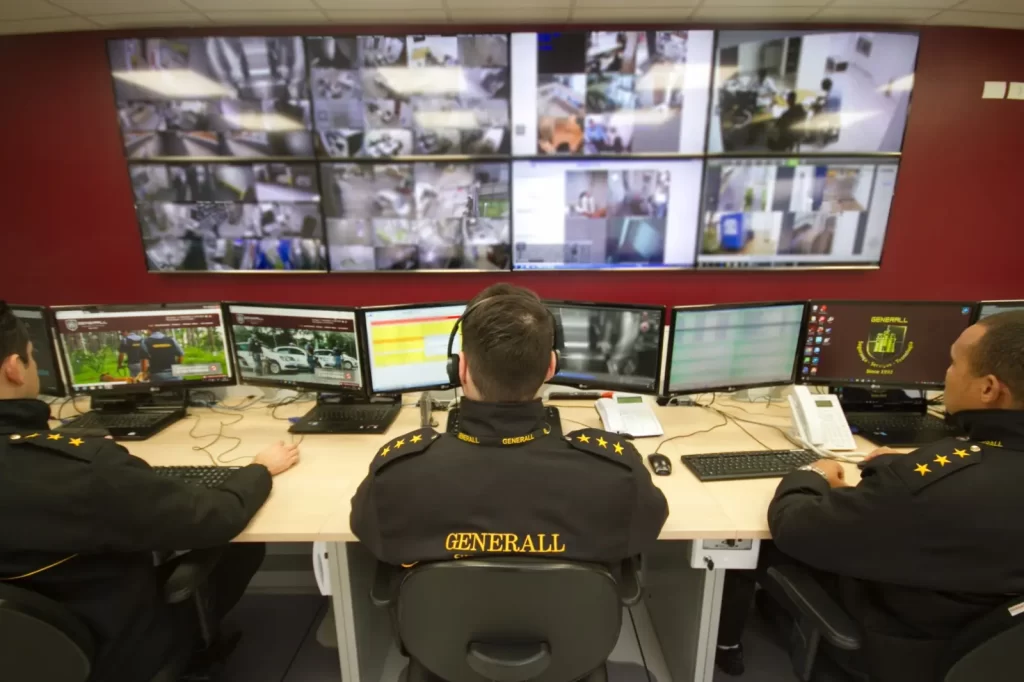 Pessoa utilizando equipamentos de monitoramento inteligente